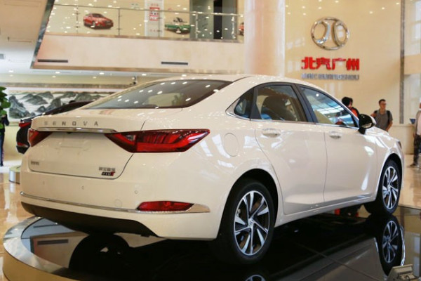 Седан среднего размера U7/EU7